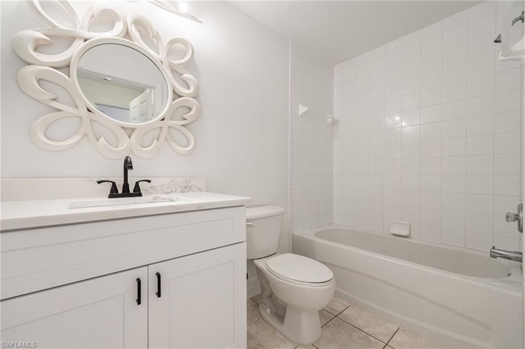 4015 Palm Tree BLVD # 102, CAPE CORAL FL 33904-12