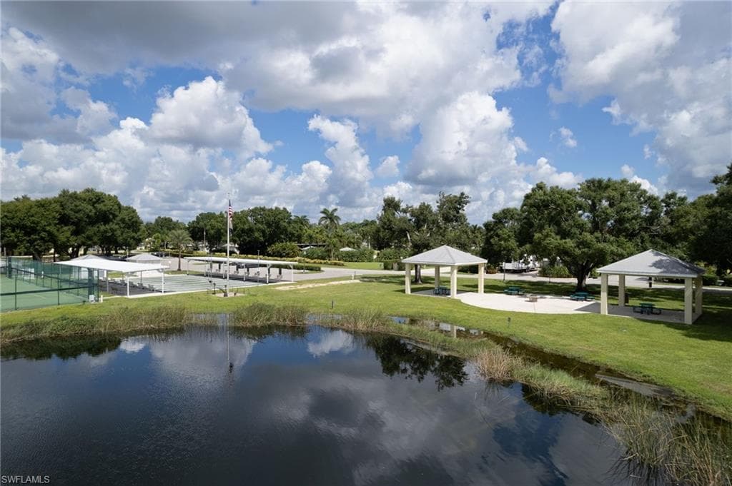 5846 Burrwood CT E-11