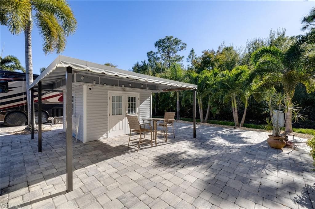 5846 Burrwood CT E-2