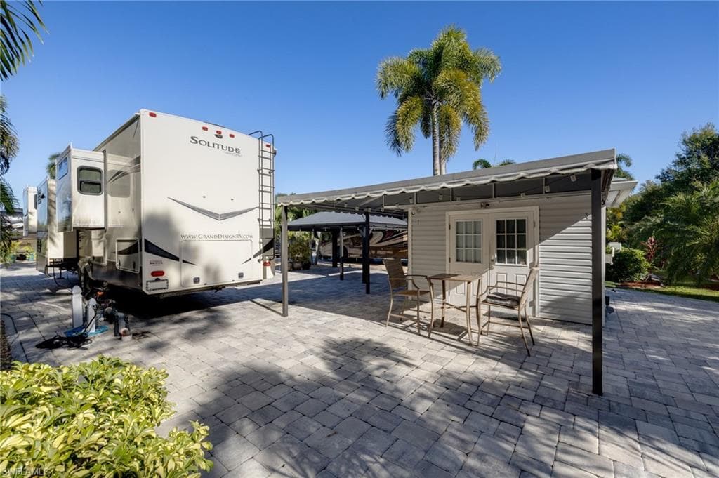5846 Burrwood CT E-3