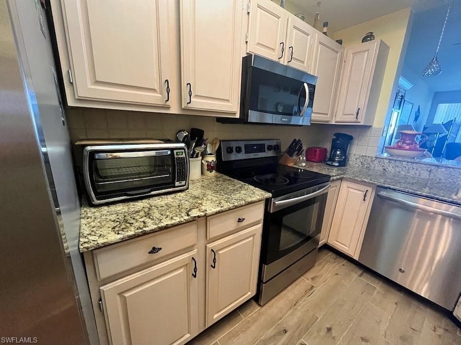 9856 Costa Mesa LN # 601, BONITA SPRINGS FL 34135-20