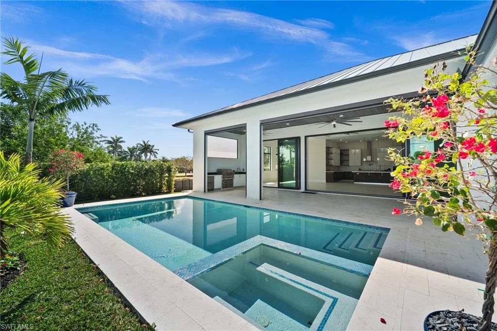 1045 Morningside DR, NAPLES FL 34103-29