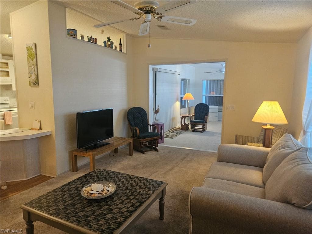 38 Turquoise AVE # 38T, NAPLES FL 34114-10