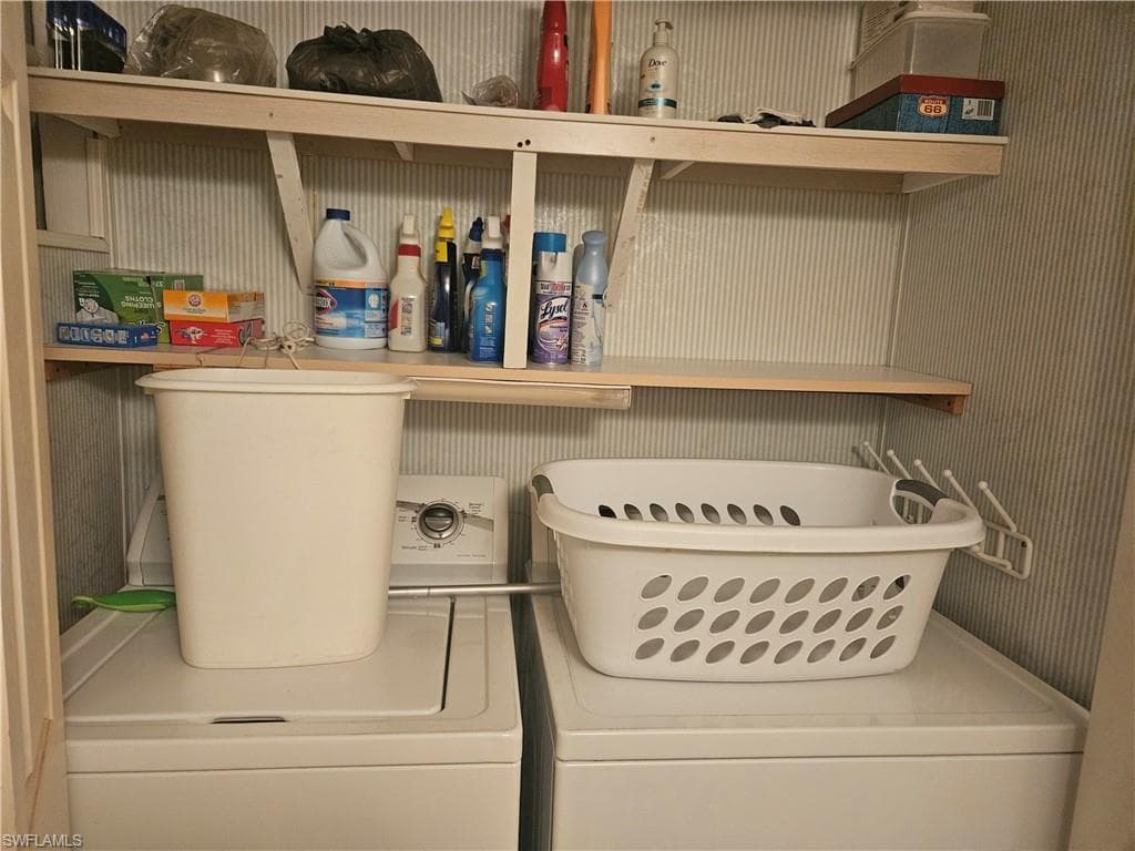 38 Turquoise AVE # 38T, NAPLES FL 34114-18