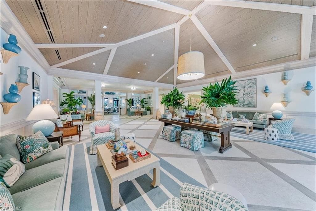 104 Clubhouse DR # 272, NAPLES FL 34105-16