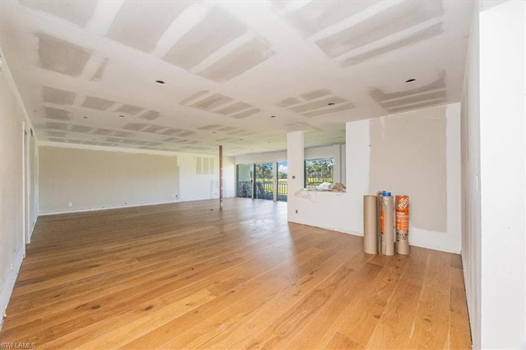 104 Clubhouse DR # 272, NAPLES FL 34105-2