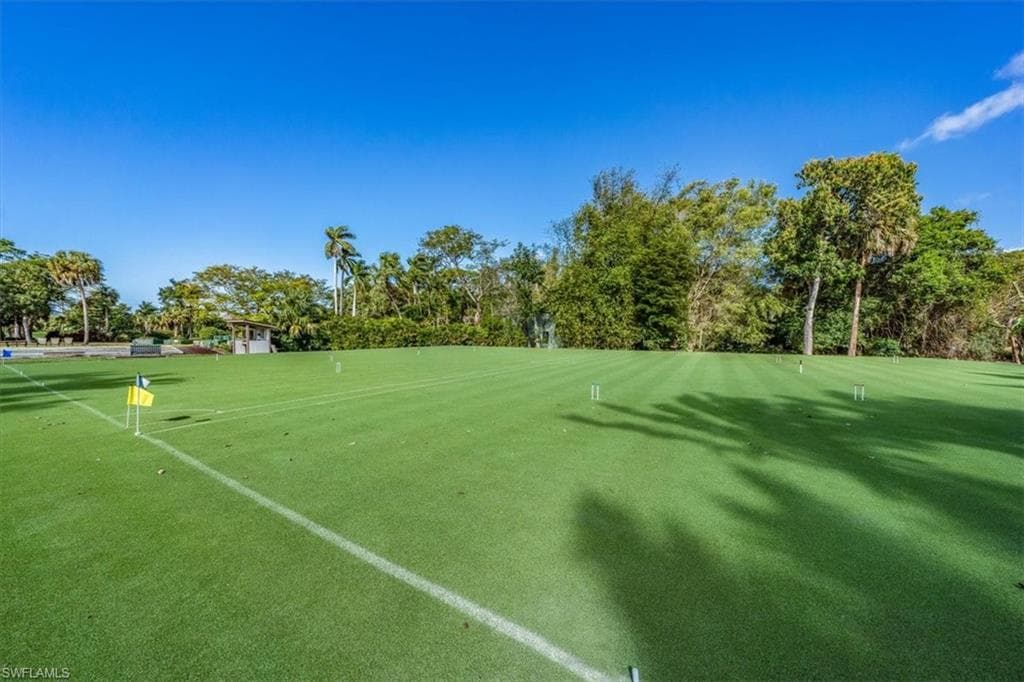 104 Clubhouse DR # 272, NAPLES FL 34105-44