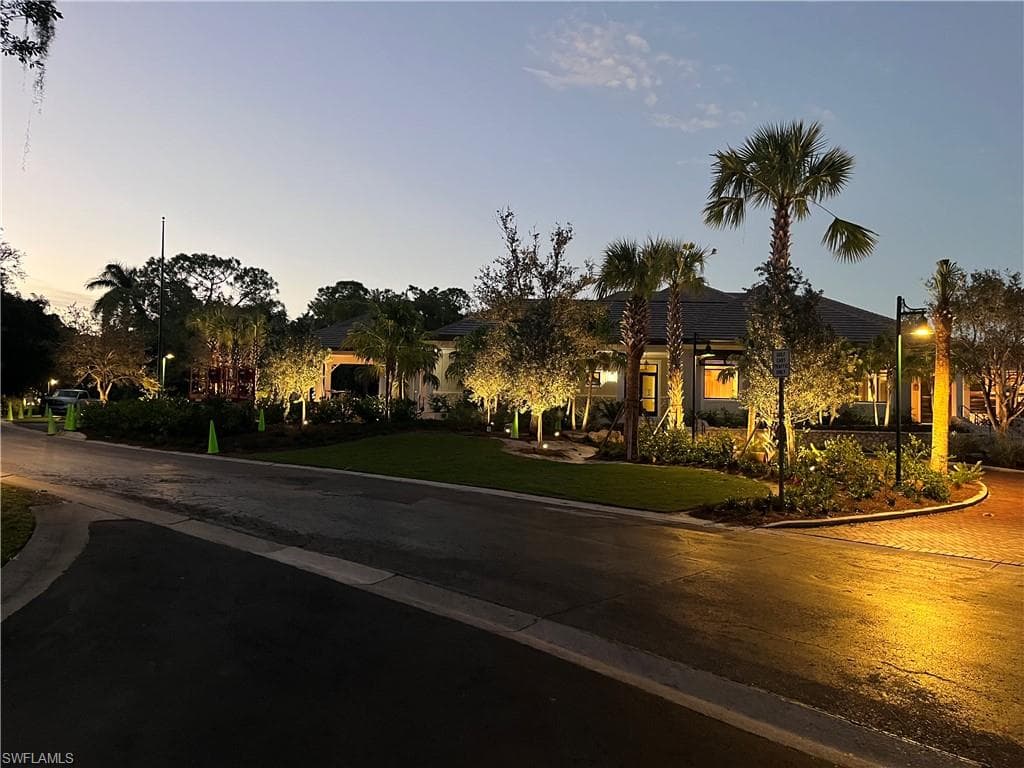 104 Clubhouse DR # 272, NAPLES FL 34105-28