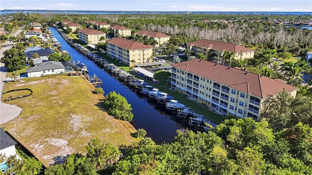 1781 Four Mile Cove PKWY # 123, CAPE CORAL FL 33990-26