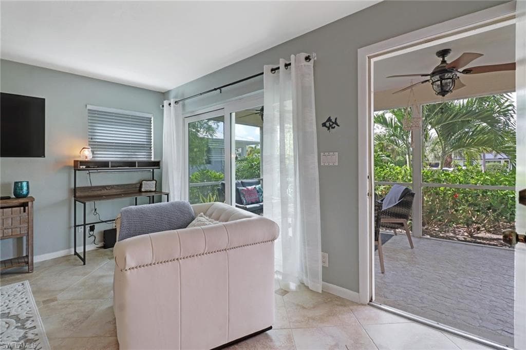 1351 Curlew AVE # 104, NAPLES FL 34102-5