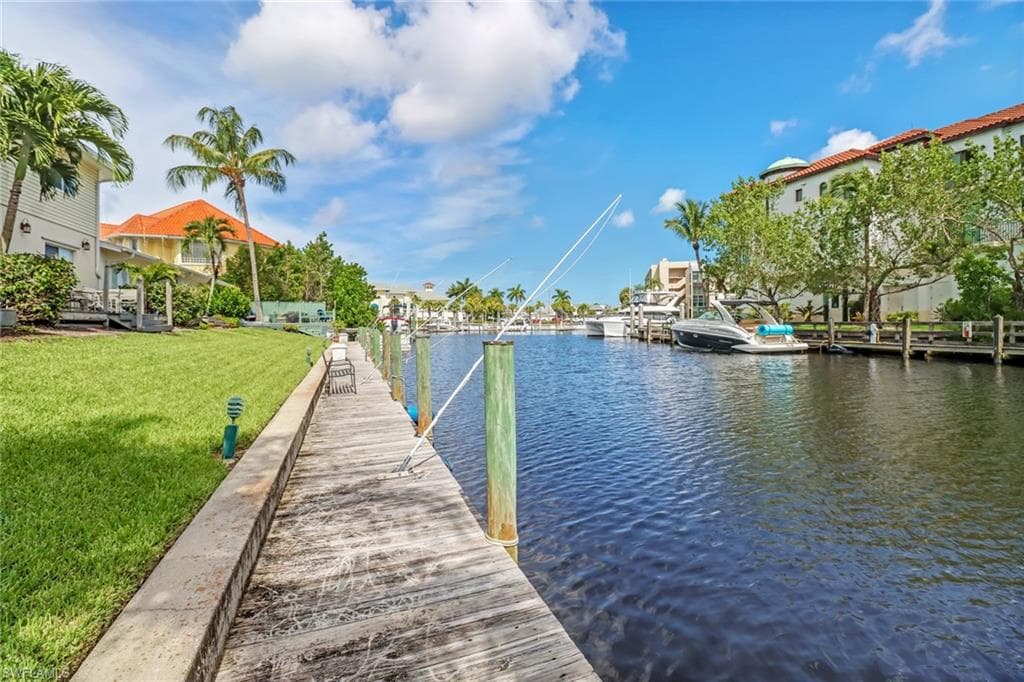 1351 Curlew AVE # 104, NAPLES FL 34102-31