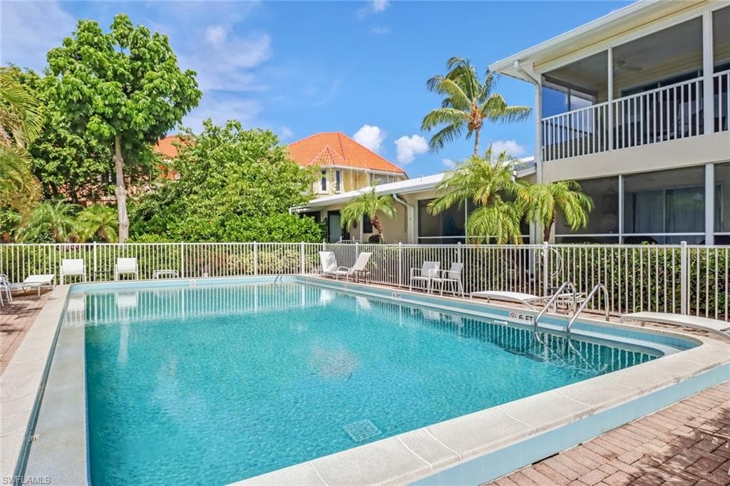 1351 Curlew AVE # 104, NAPLES FL 34102-23