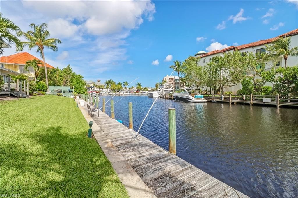 1351 Curlew AVE # 104, NAPLES FL 34102-29