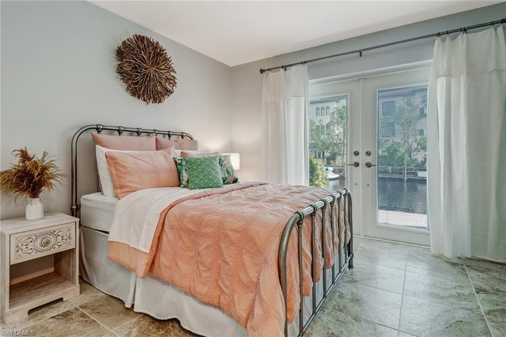 1351 Curlew AVE # 104, NAPLES FL 34102-17