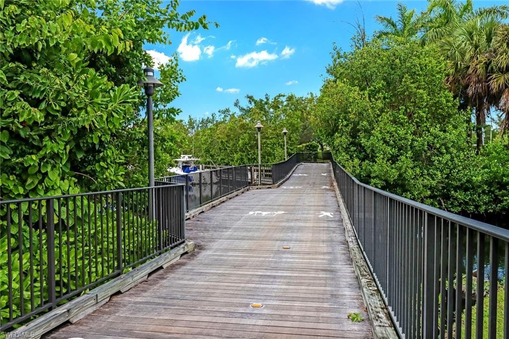 1351 Curlew AVE # 104, NAPLES FL 34102-36