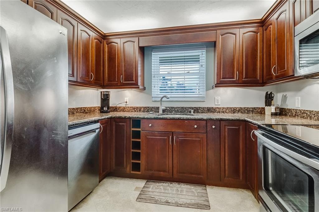 1351 Curlew AVE # 104, NAPLES FL 34102-10