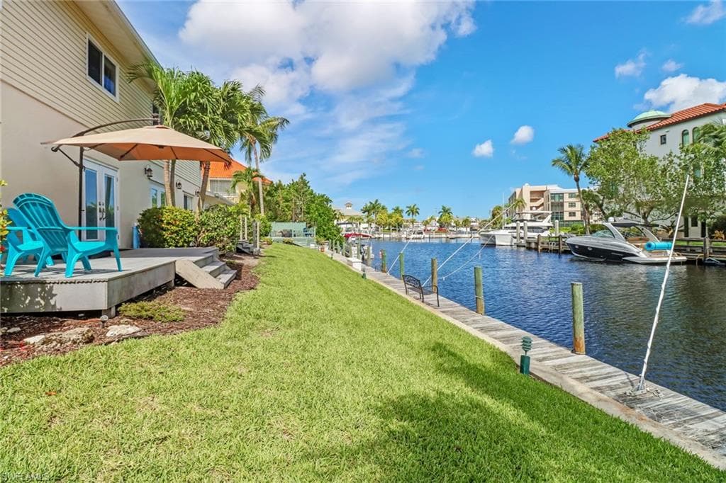 1351 Curlew AVE # 104, NAPLES FL 34102-28