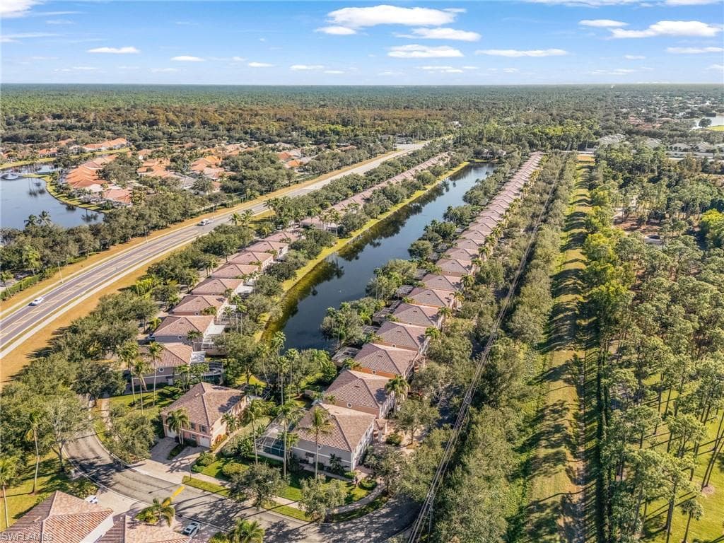5733 Cove CIR, NAPLES FL 34119-31