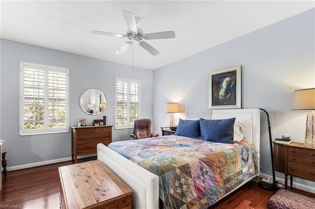 5733 Cove CIR, NAPLES FL 34119-13