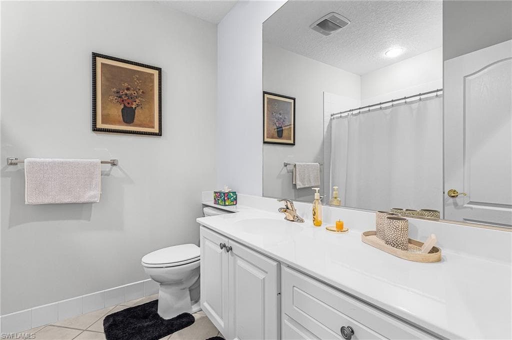 5733 Cove CIR, NAPLES FL 34119-18