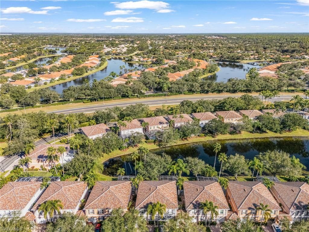 5733 Cove CIR, NAPLES FL 34119-30
