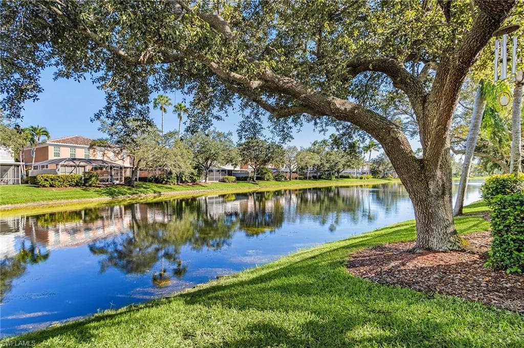 5733 Cove CIR, NAPLES FL 34119-24