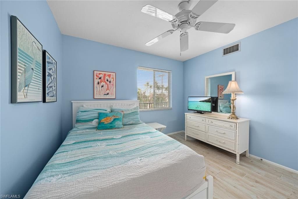 1246 Fulgur ST # 105, SANIBEL FL 33957-17