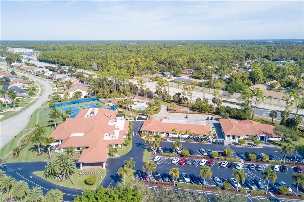 5869 Cobblestone LN # E101, NAPLES FL 34112-27