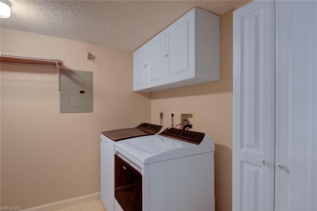 5869 Cobblestone LN # E101, NAPLES FL 34112-17