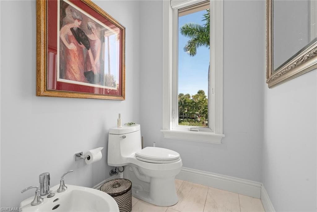 4383 Gulf Pines DR, SANIBEL FL 33957-35