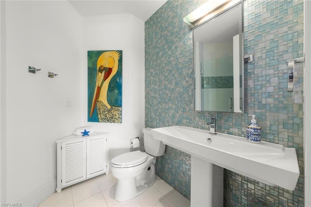 4383 Gulf Pines DR, SANIBEL FL 33957-31
