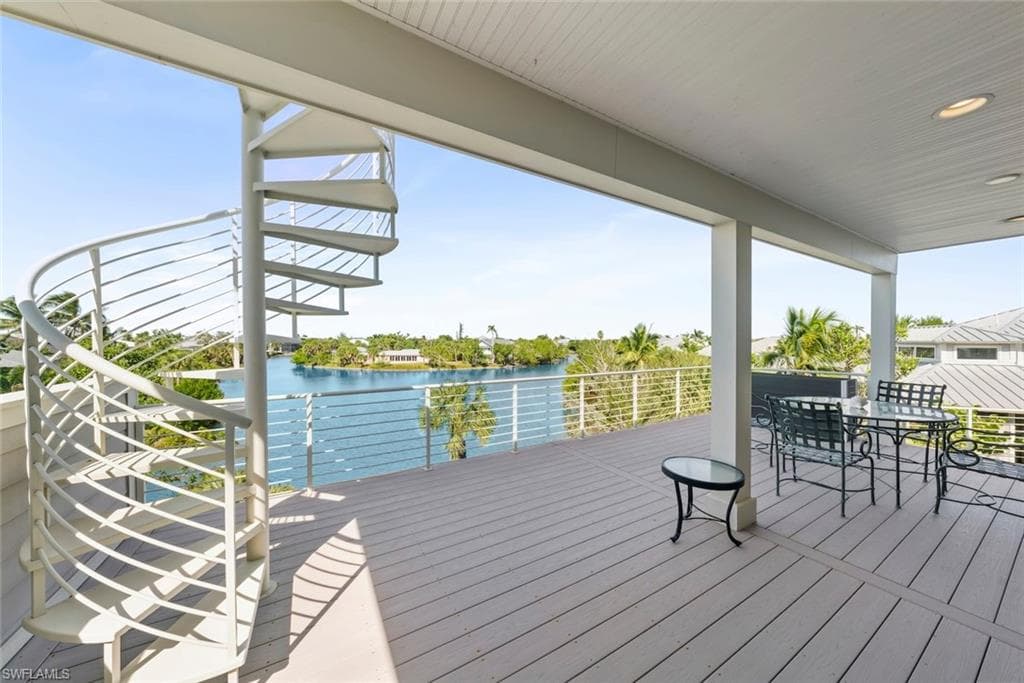 4383 Gulf Pines DR, SANIBEL FL 33957-37