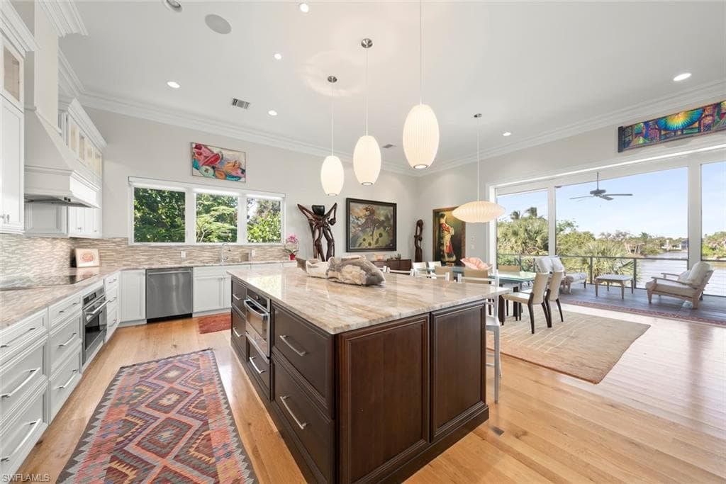 4383 Gulf Pines DR, SANIBEL FL 33957-9