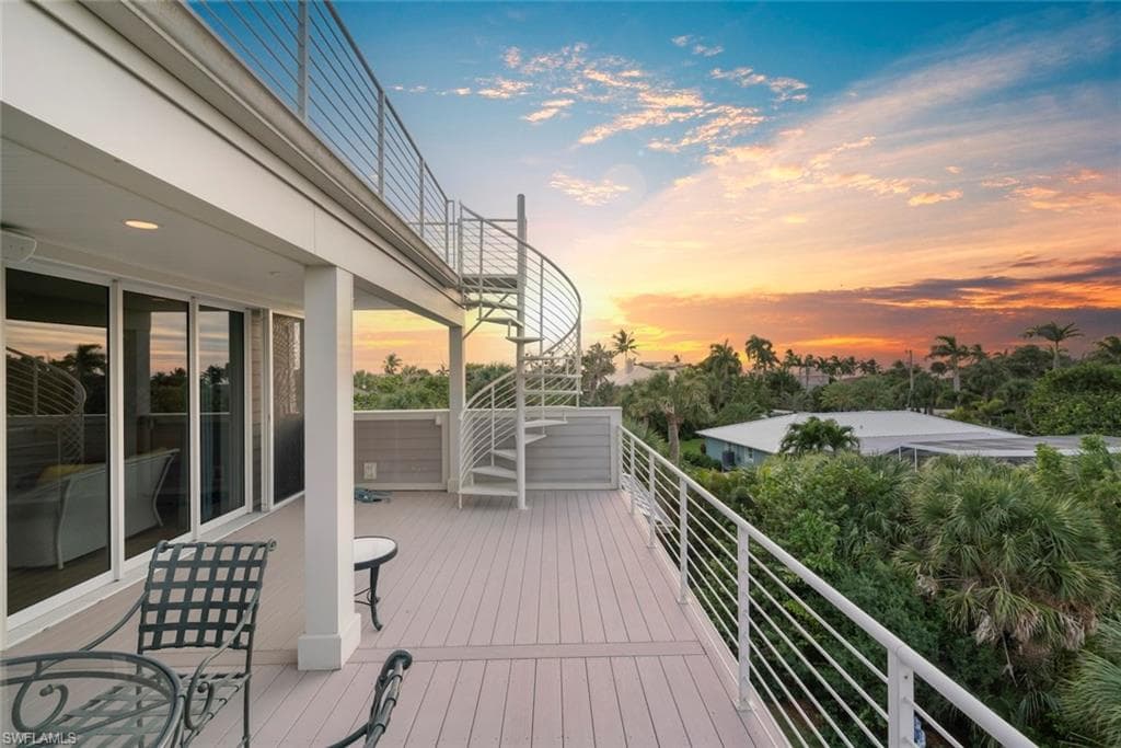 4383 Gulf Pines DR, SANIBEL FL 33957-36