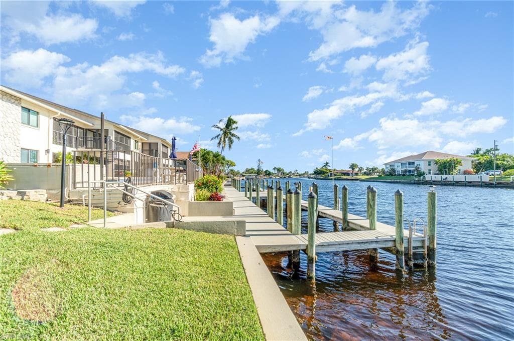 511 SE 43rd ST # 105, CAPE CORAL FL 33904-1