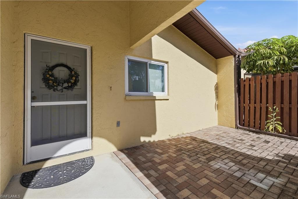 11194 La Coruna LN, BONITA SPRINGS FL 34135-2