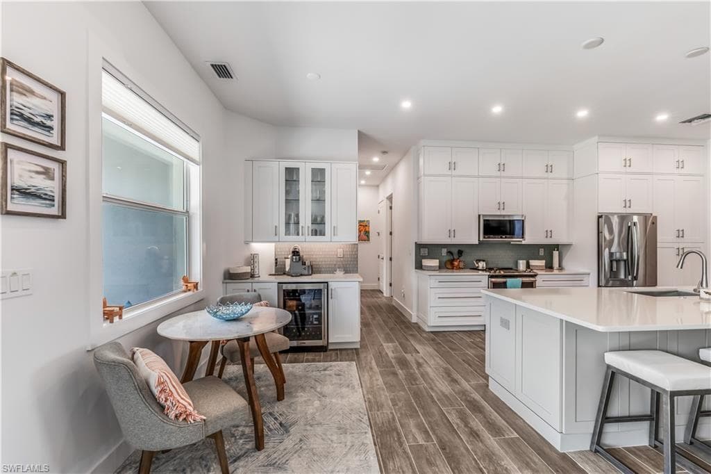 1245 Imperial DR, NAPLES FL 34110-1