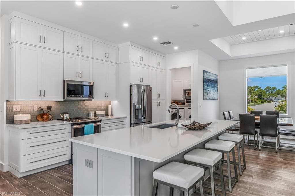 1245 Imperial DR, NAPLES FL 34110-5