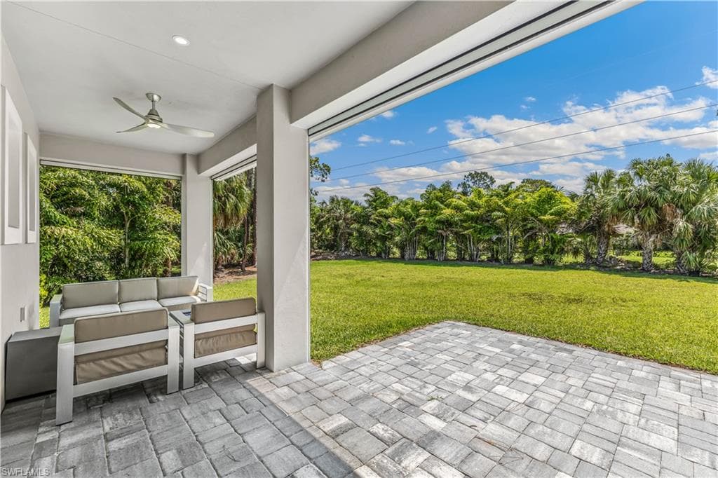 1245 Imperial DR, NAPLES FL 34110-16
