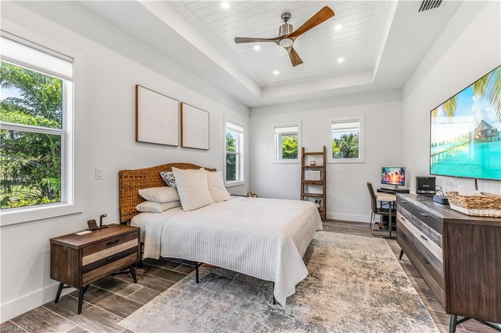 1245 Imperial DR, NAPLES FL 34110-11