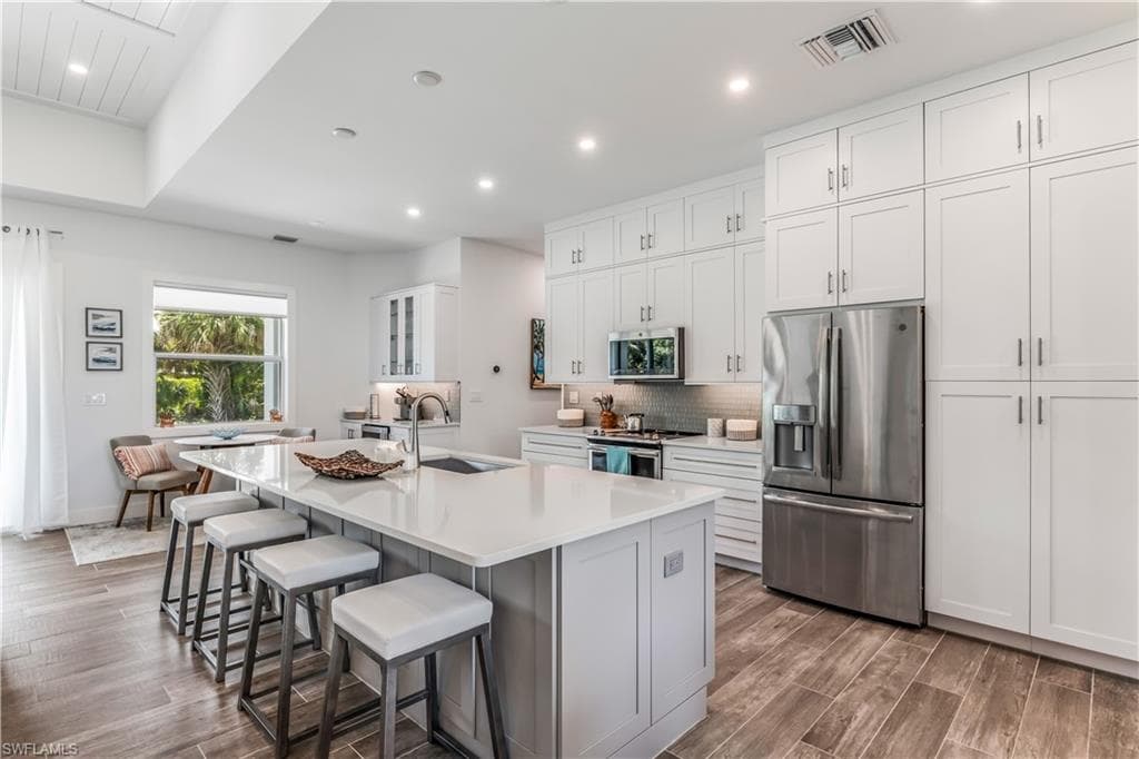 1245 Imperial DR, NAPLES FL 34110-6