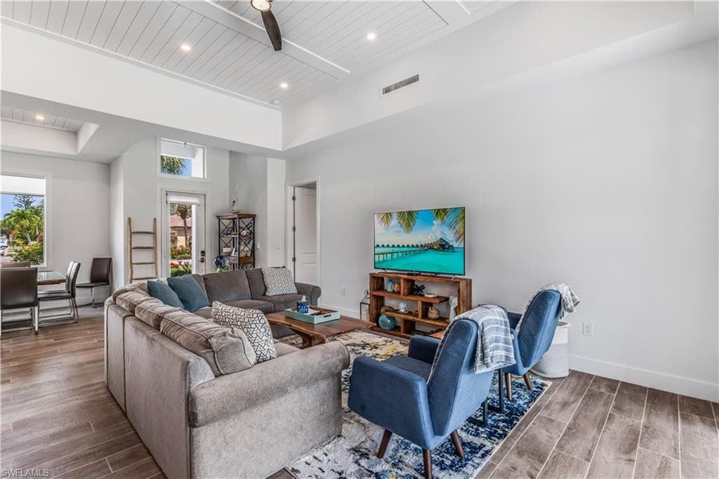 1245 Imperial DR, NAPLES FL 34110-2