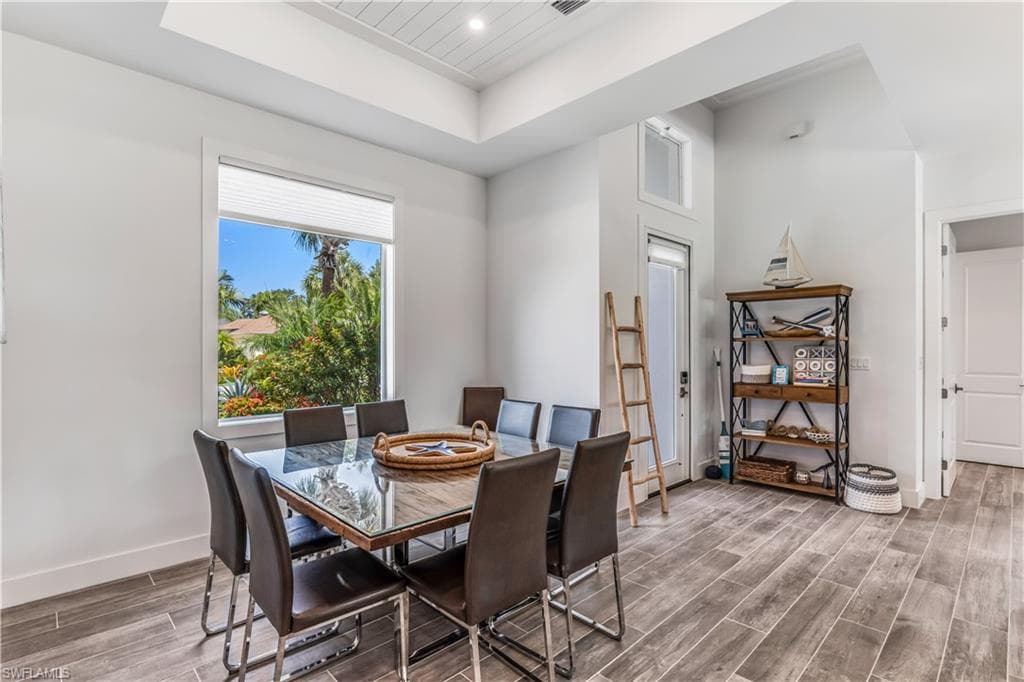 1245 Imperial DR, NAPLES FL 34110-8