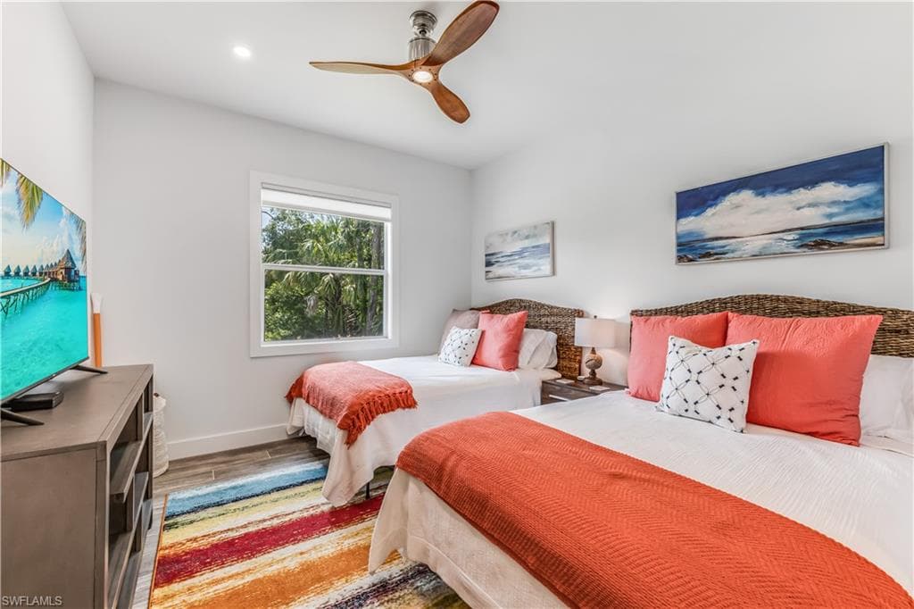 1245 Imperial DR, NAPLES FL 34110-13