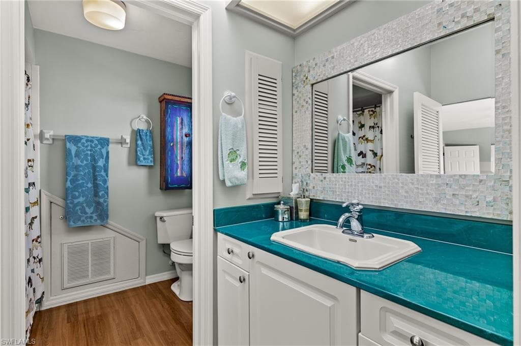 4245 Gulf Pines DR, SANIBEL FL 33957-25