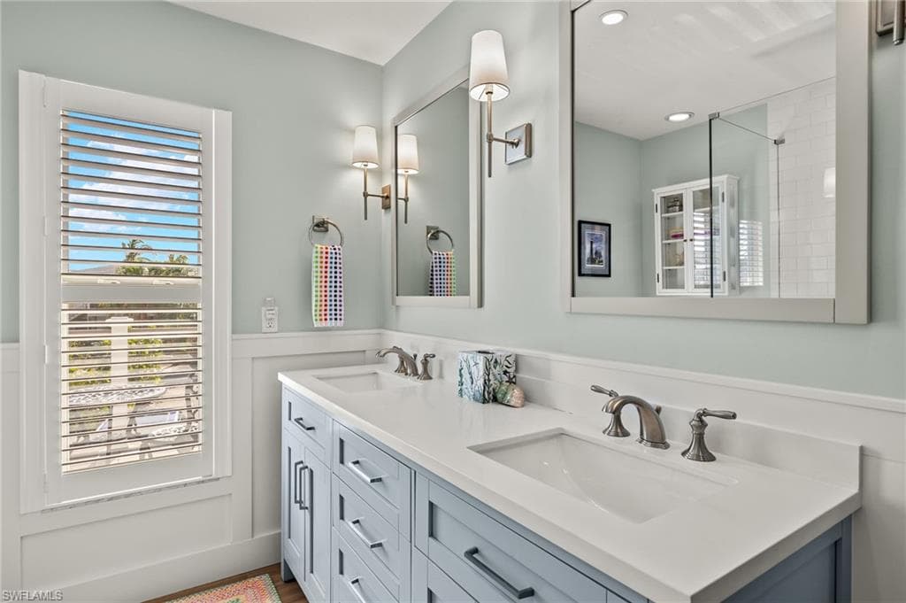 4245 Gulf Pines DR, SANIBEL FL 33957-18