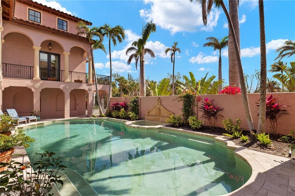 4972 Joewood DR, SANIBEL FL 33957-42