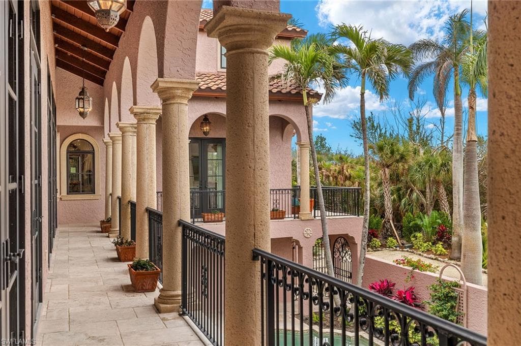4972 Joewood DR, SANIBEL FL 33957-37