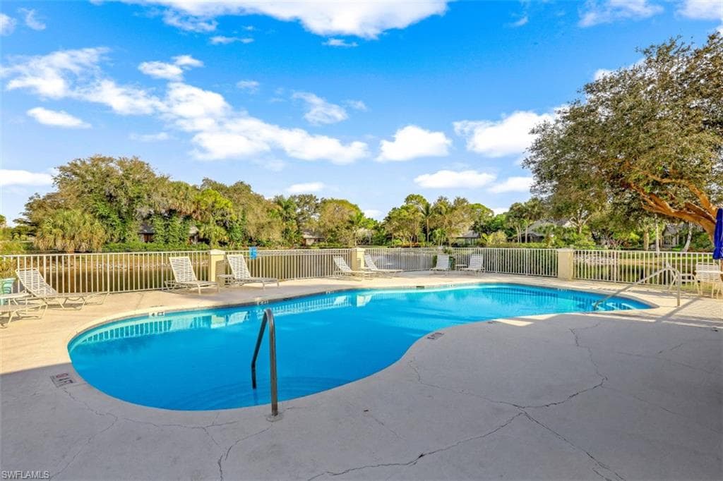 1240 Shady Rest LN # 102, NAPLES FL 34103-21