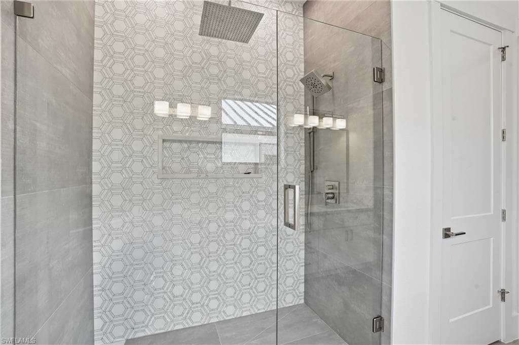 2727 Van Buren AVE, NAPLES FL 34112-11